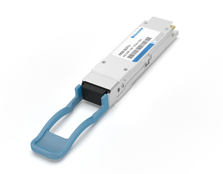 What are the advantages of a QSFP transceiver?
